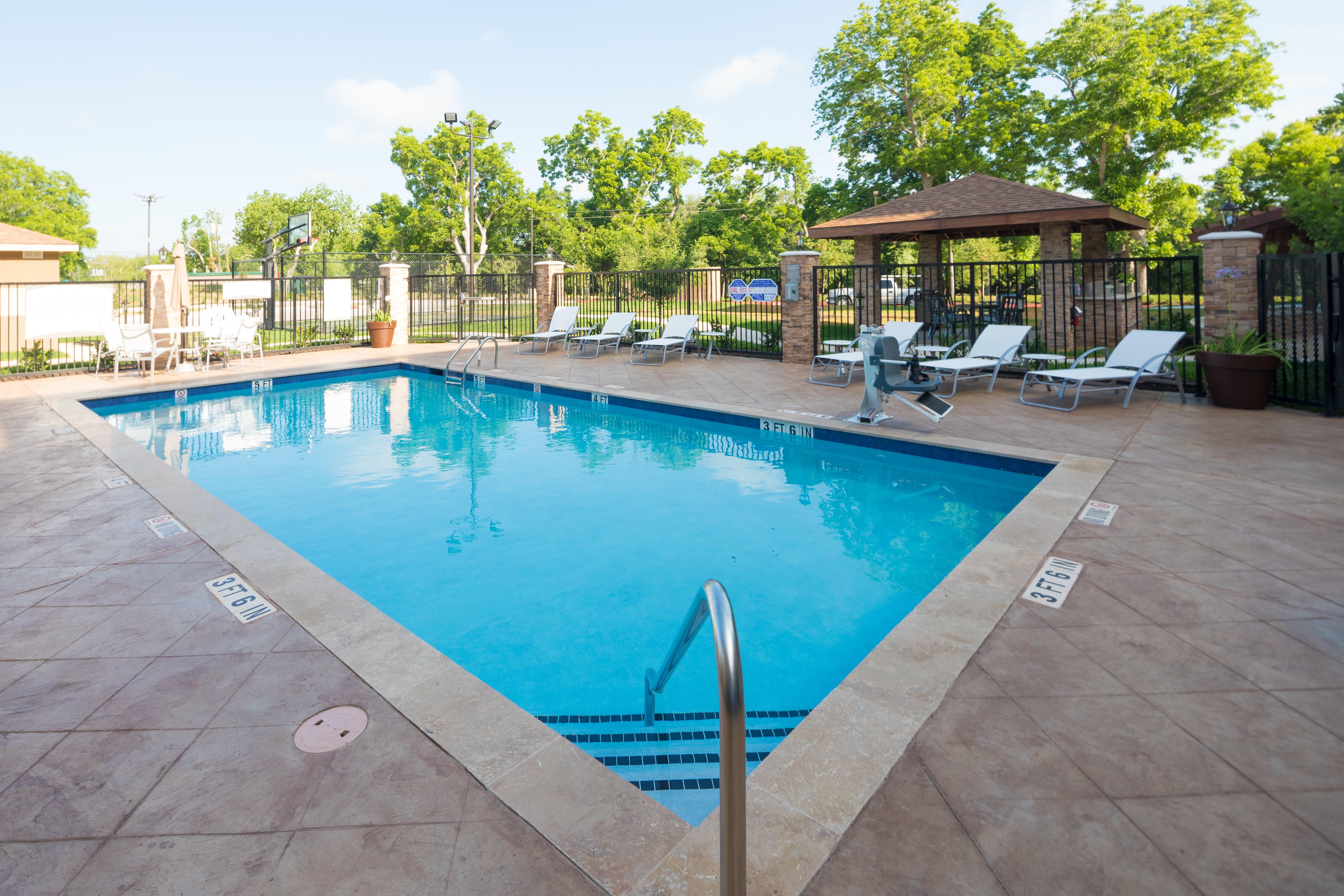 Staybridge Suites - Lake Jackson By Ihg Exterior photo